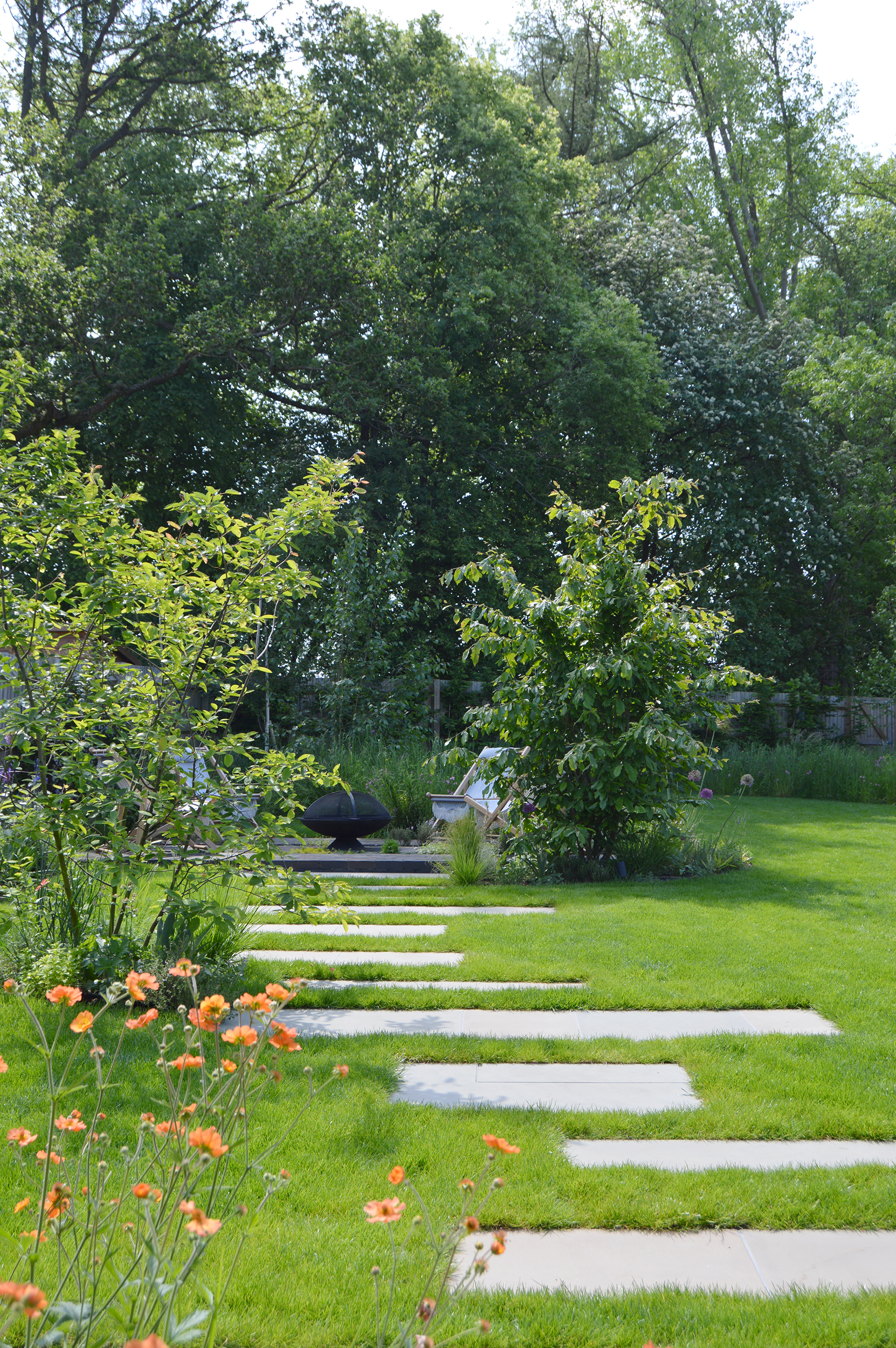 stepping stone path through lawn